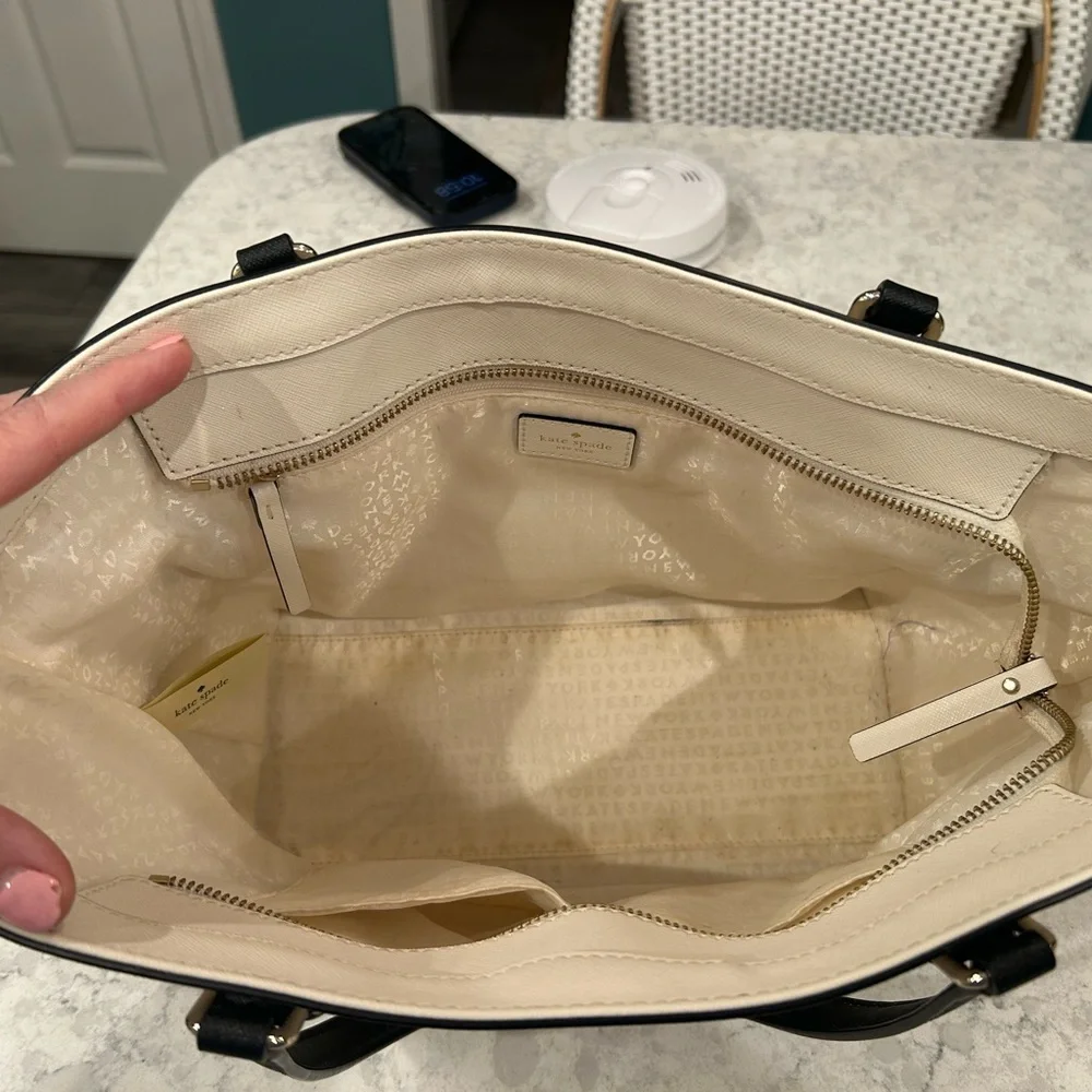 Kate Spade Cream and Black Tote with Wallet - Picture 2 of 2